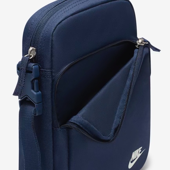 Nike Heritage Crossbody Bag - Picture 6 of 9